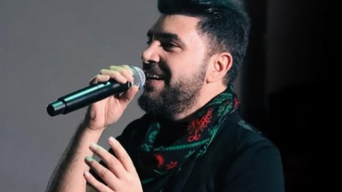 HUNERMEND EROL BERXWEDAN KONSERTA XWE BETAL KIR!